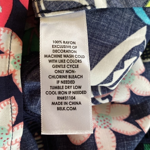 Crown & Ivy Split Neck Bell Sleeve Tropical Bird Print Navy Tunic Dress MP - Picture 7 of 7